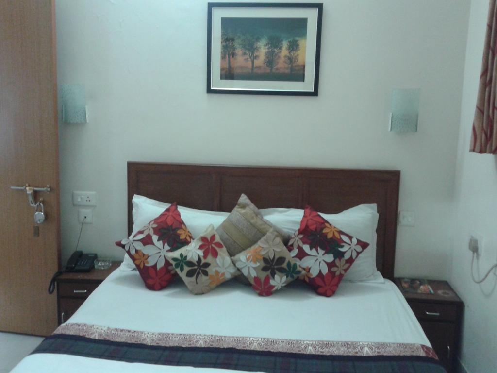 Basera Guest House Kolkata Room photo