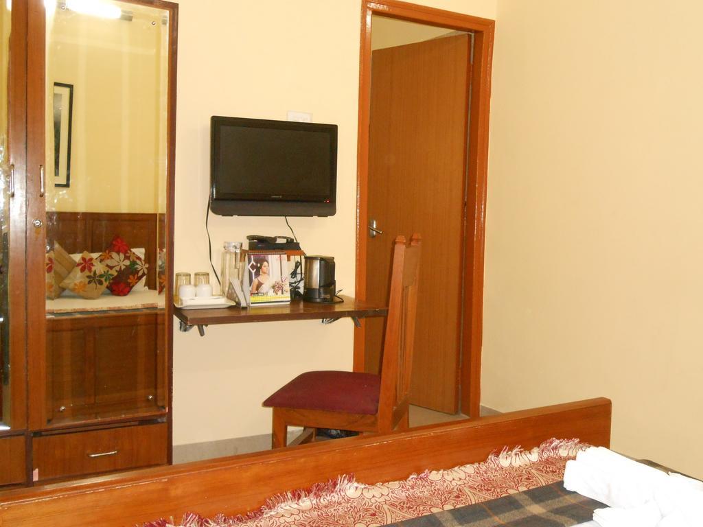 Basera Guest House Kolkata Room photo