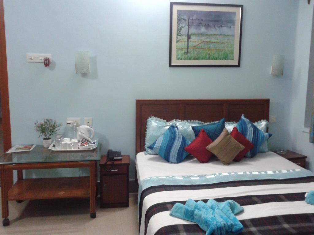 Basera Guest House Kolkata Room photo