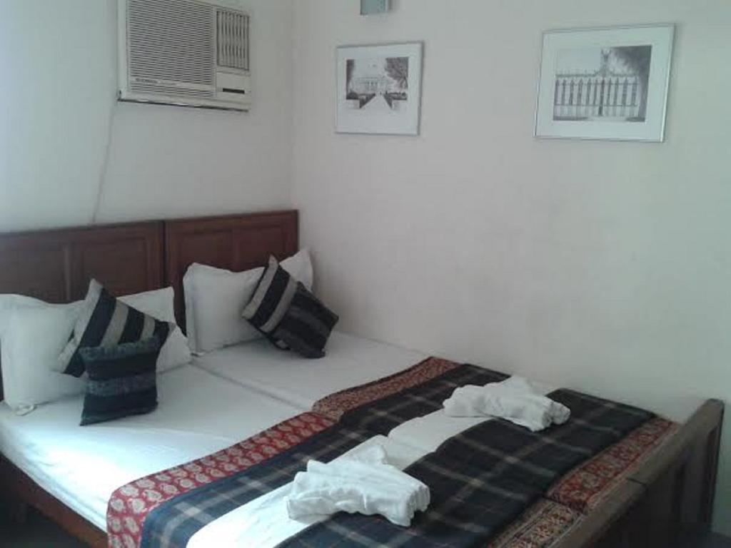 Basera Guest House Kolkata Exterior photo